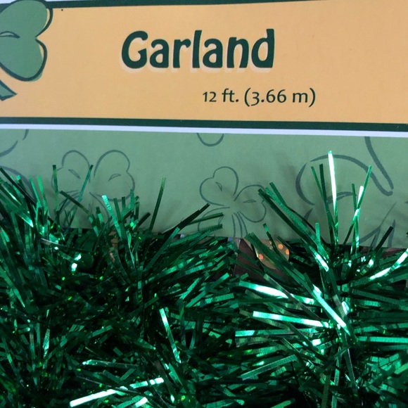 St Patrick’s Day Foil Garland “ Green and Gold” - Picture 2 of 2